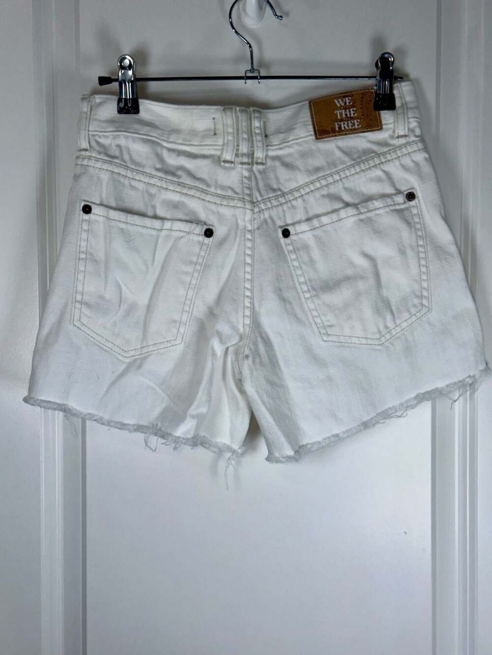 Free People - Picture 4 of 6
